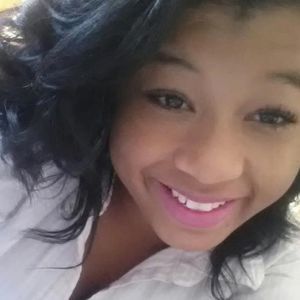 Meet your Posher, Najah